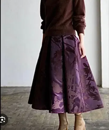 FRAY I.D 플로키 플레어 스커트