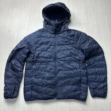 유니클로 심리스 라이트 다운 후디드 자켓 S 네이비