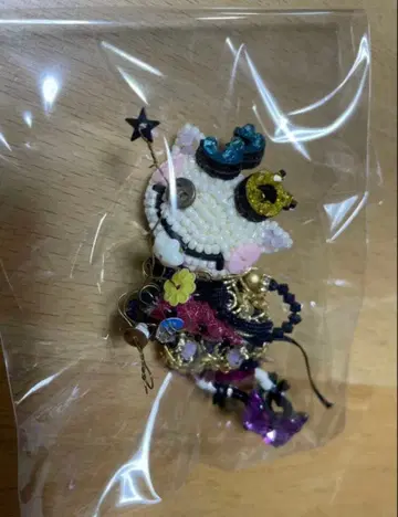 알베로 알베로베로 브로치 코사지