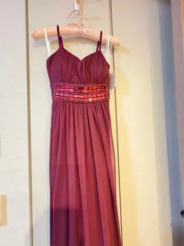 보르도 드레스