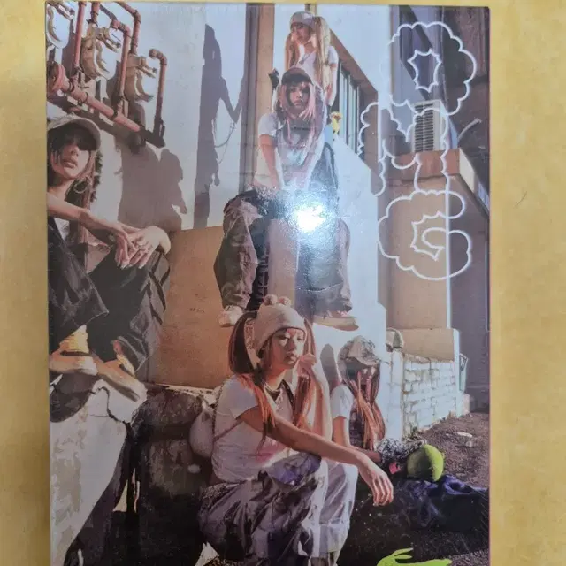 미개봉 뉴진스 omg 앨범 팝니다