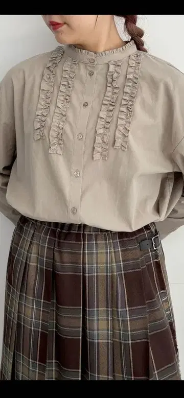 SM2 프릴 블라우스 베이지 프리 사이즈