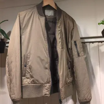 베이지 MA-1 플라이트 자켓