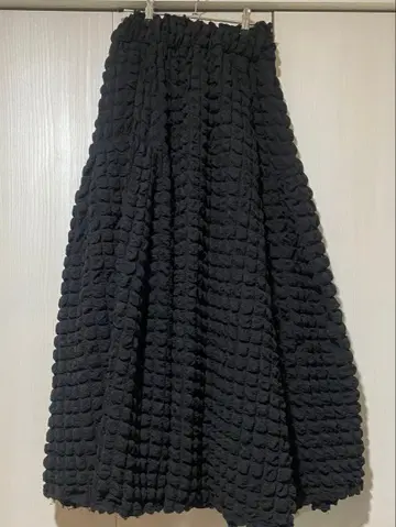 츠루 바이 마리코 오이카와 플레어 롱 스커트 블랙