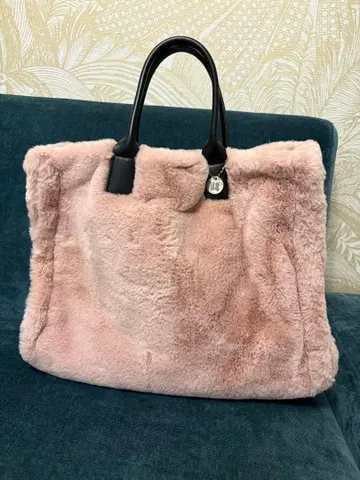퍼 소재 핑크 토트백