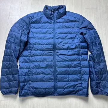 유니클로 울트라 라이트 다운 자켓 M 블루 계열