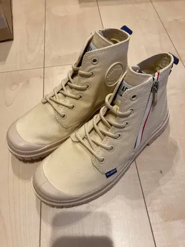 [팔라디움] 하이컷 스니커즈 22.5cm 사하라 색상