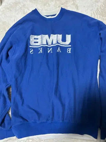 UMB BANKS 맨투맨 파랑