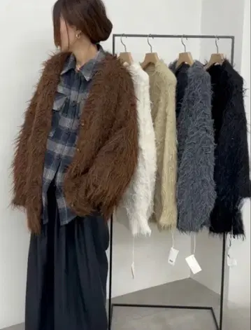 hwyl 샤기 니트 가디건 베이지 휴일