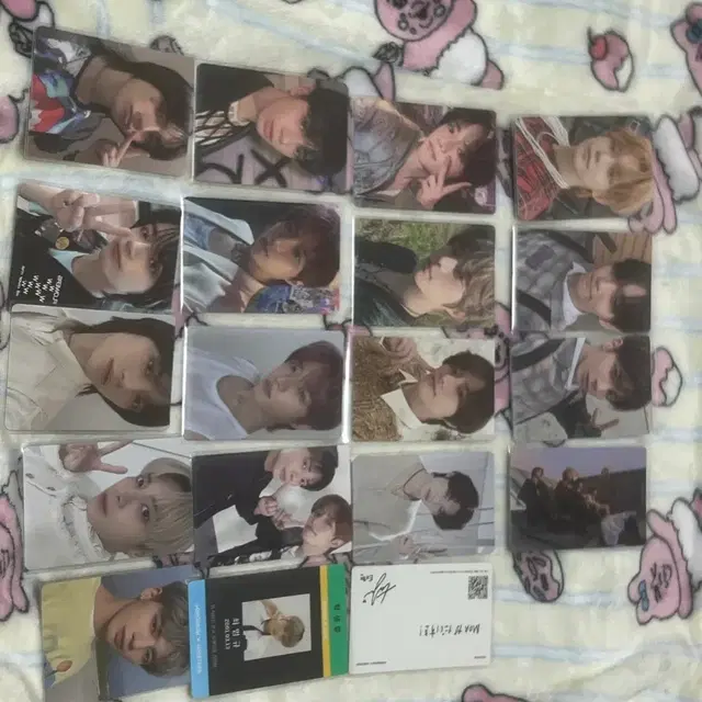 투모로우바이투게더 포토카드 판매 합니다(응원봉,개봉앨범,슬로건 합친 가격