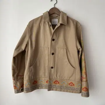 jonnlynx 자수 베이지 커버올