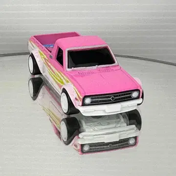 핫휠 프리미엄 미니카 '75 닷선 서니 트럭