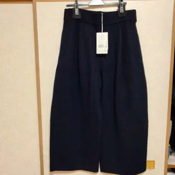 COS 네이비 와이드 팬츠 M 사이즈