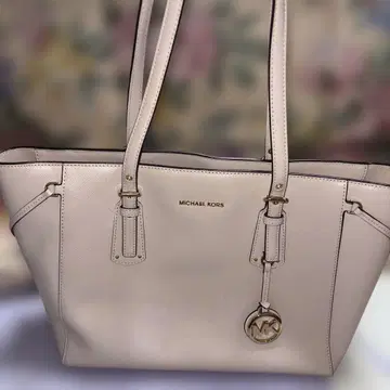 미사용품 MICHAEL KORS 베이지 토트백 A4 대용량