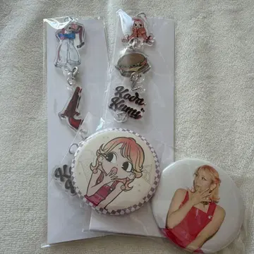 [ 새상품 ] 코다 쿠미 kkapp 스크래치 3 아크릴 키링 & 캔뱃지