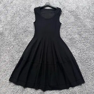 폭시 40 블랙 니트 원피스