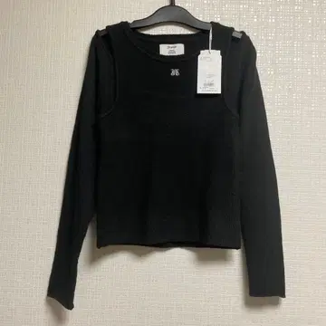 jouetie 쥬에티 컷 아웃 리브 니트