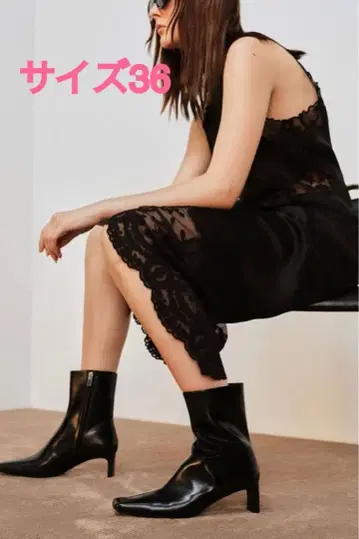 2025 스퀘어토 블랙 힐 앵클부츠 심플