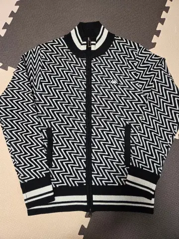 카파 지그재그 체크 니트 L 사이즈 미사용