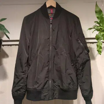 ALPHA INDUSTRIES MA-1 (얇은 소재)