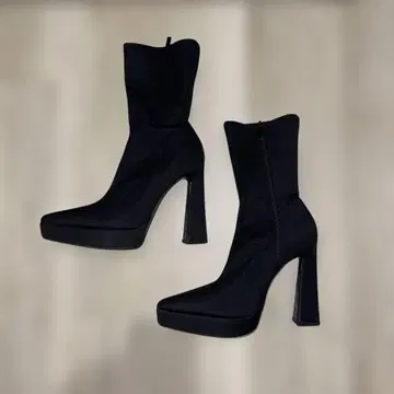 ZARA 블랙 하이힐 부츠