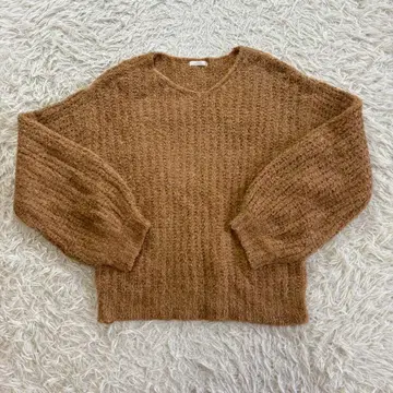 새상품급 선착순 아이템즈 어반 리서치 스웨터 프리 사이즈 브라운