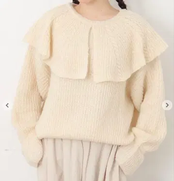 사만사 모스모스 프릴 칼라 니트