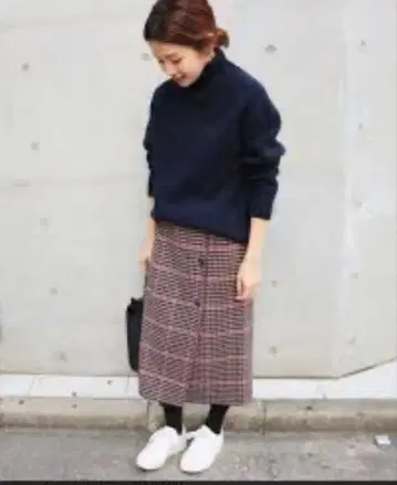 [ 새상품 ] 이에나 W 페이스 리버서블 스커트