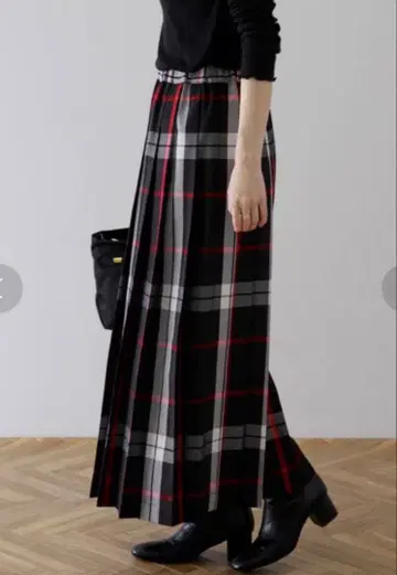 어반 리서치 체크 플리츠 이지 스커트