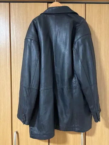 블랙 가죽 코트