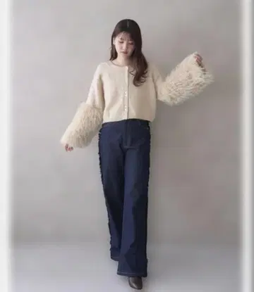 MELLOWNEON 니트 스웨터 퍼 슬리브 니트 아이보리