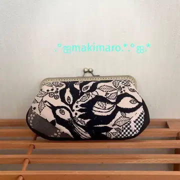 미나 페르호넨 가마구치 (숄더 포함)