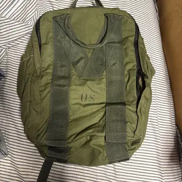 밀리터리 올리브 그린 백팩
