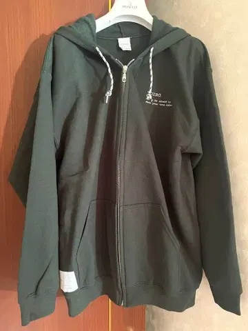 [ 미사용 새상품 ] TOIRO. 후드티