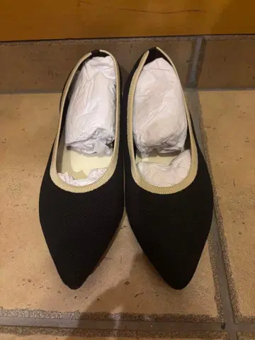 UNTITLED 블랙 플랫슈즈