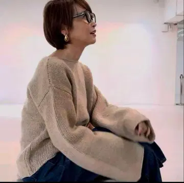 새상품급 conte 콘테 헨미 에미리 보트넥 니트 베이지