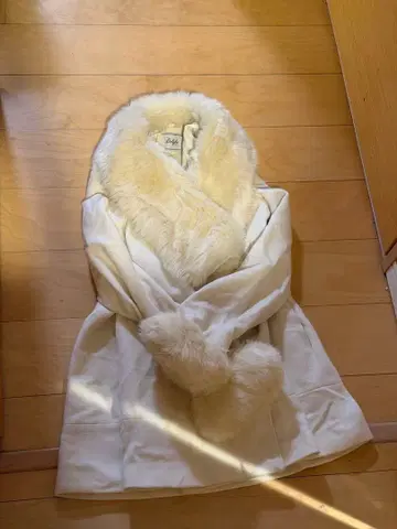 Delyle NOIR 화이트 롱 코트 사이즈 3