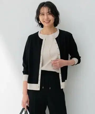 새상품 택 포함 23구 레이온 폴리에스테르 스트레치 가디건 M