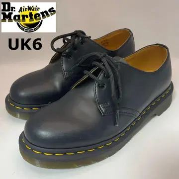 미사용품 닥터마틴 로우컷 부츠 3홀 천연 가죽 10085 UK6