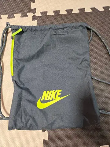 NIKE 그레이 백팩 새상품급 냅색