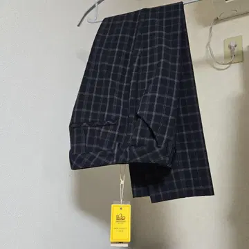 [새상품] 비쓰리 밀키 웜 테이퍼드 팬츠 XS