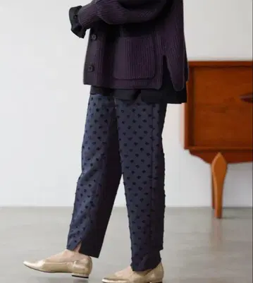 IENA 섀도우 도트 자카드 팬츠