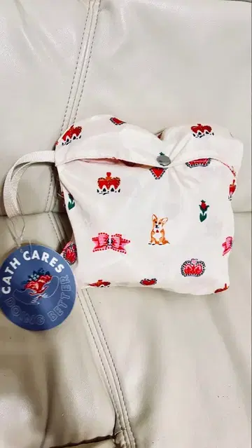 Cath Kidston 개와 왕관의 럭색