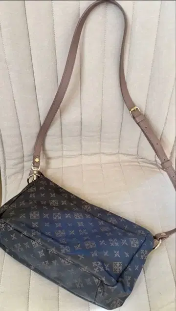 러셋 숄더백 코코아 브라운 나일론 소가죽 경량 포켓 많음