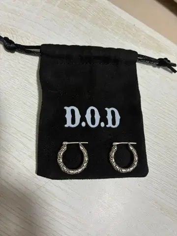 D.O.D. 실버 후프 귀걸이