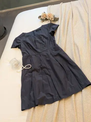 UNTITLED 네이비 원피스 사이즈 2
