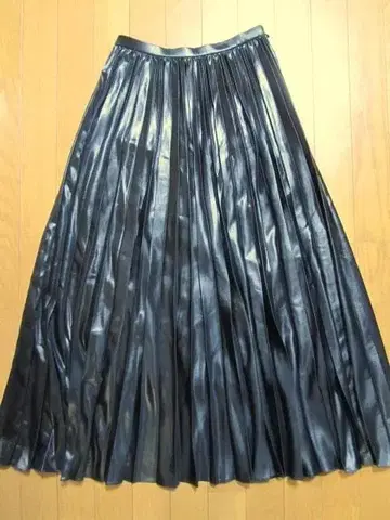 새상품급 1er 멋지고 귀여운 플리츠 가공 롱 스커트 36