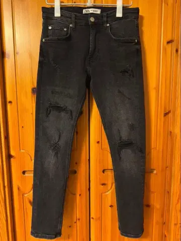ZARA 스키니 데님 데미지 가공 30인치 M 사이즈 블랙 스키니 팬츠