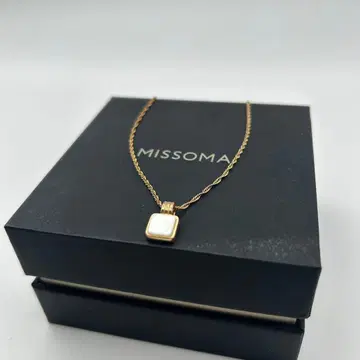 MISSOMA 925 스퀘어 목걸이 쉘 BTS 태태 애용 브랜드