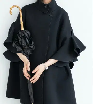 아메노치하레 레이디 프릴 판초 블랙